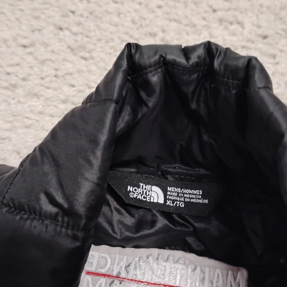 The North Face ThermoBall Eco Vest Mens XL Black Puffer Hiking Camp Lightweight